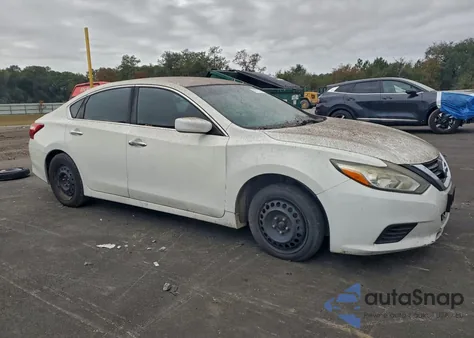 2017 Nissan Altima 2.5 z USA, uszkodzony, nr VIN 1N4AL3AP4HN353967